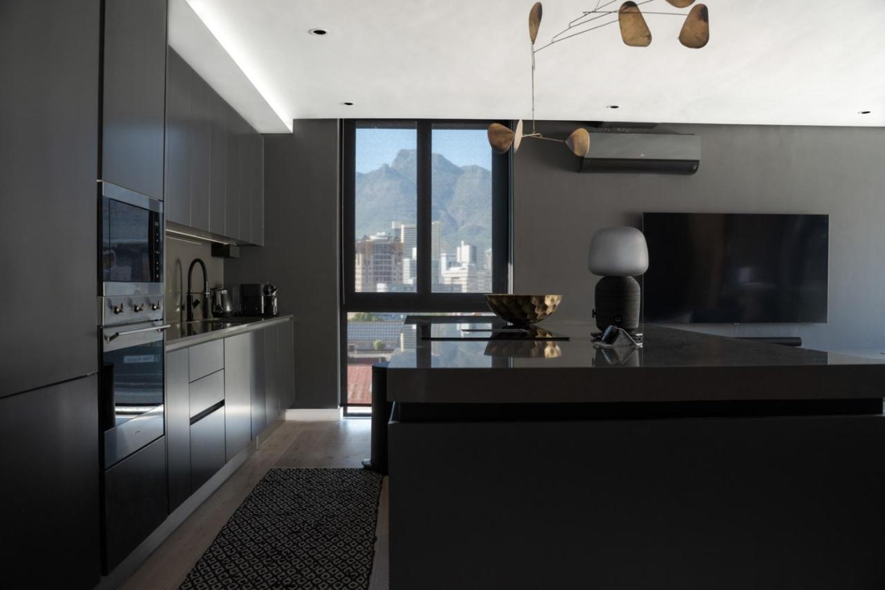 Loft 606 Penthouse At The Signature *